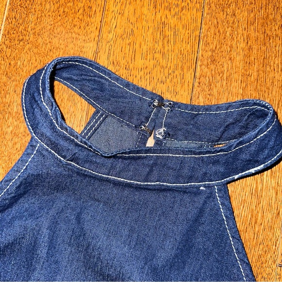 Denim halter crop top - Picture 3 of 5